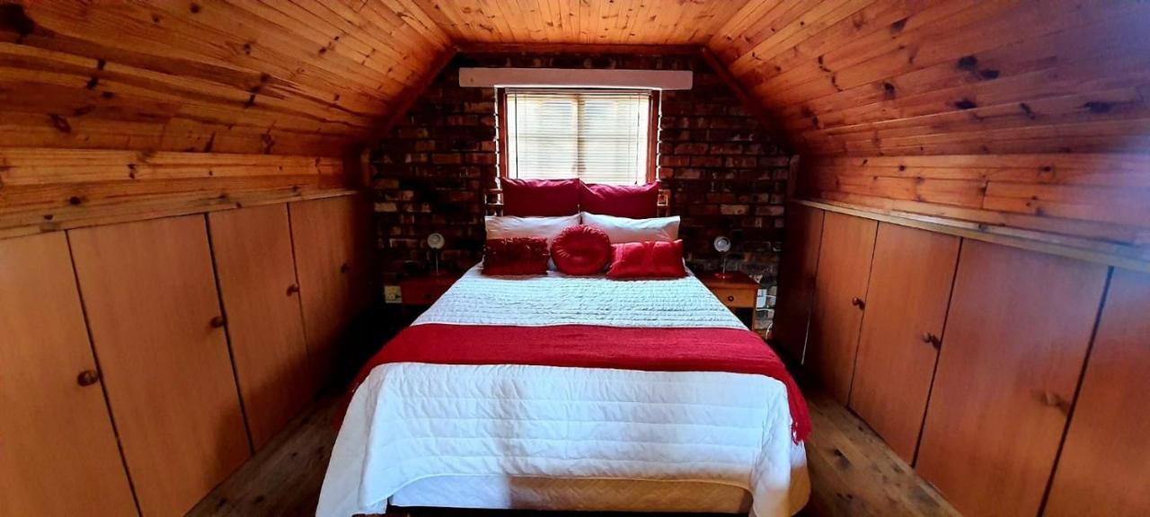 Cozy Cottage +/- 500M From The Beach Cape Town Exterior photo